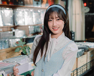 Kwanjai อ้อนเสียงหวานผ่านเพลงสุดน่ารัก “คนแรก” ได้ “ข้าว Fellow Fellow” แต่งเพลงให้เผยเสน่ห์เสียงใส ผ่านเพลงรักของวัยรุ่นที่ทำให้ใจเต้นรัว